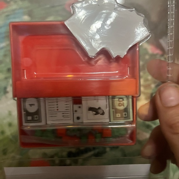 Hasbro Mini Pocket Monopoly Game NIB never opened​ - Picture 2 of 4